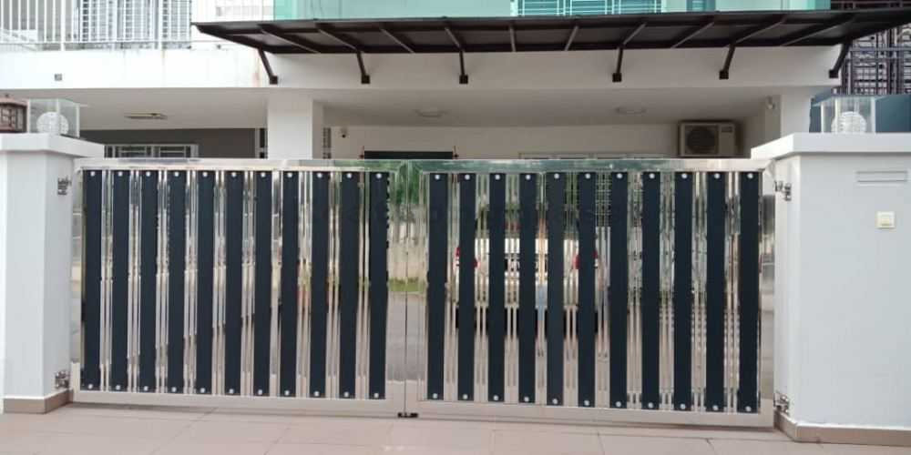 Stainless Steel Gate 25